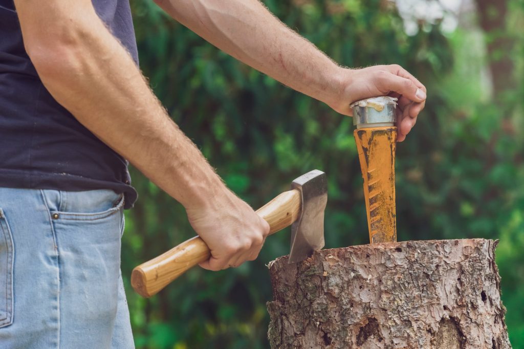 Coin pour fendre le bois : l'outil indispensable pour préparer votre bois de chauffage